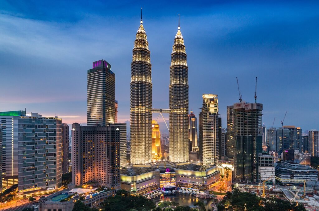 petronas twin tower, kualalumpur malaysia